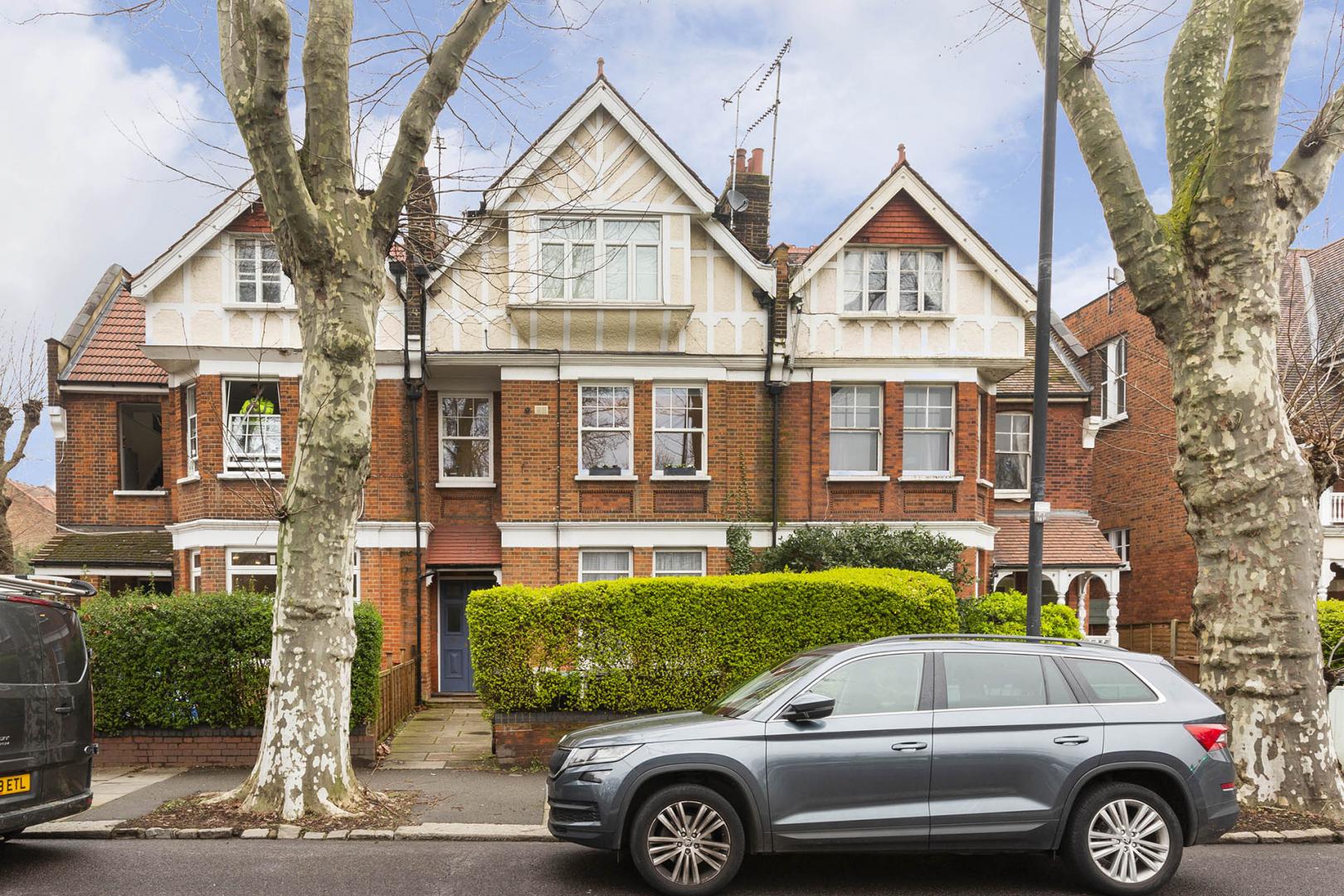 Fantastic split level one bedroom flat set within a beautiful period house Priory Road, Crouch End / Hornsey